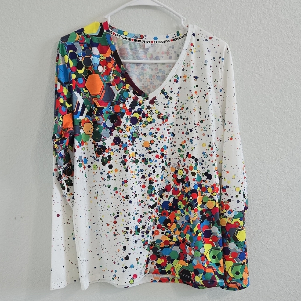 Colorful Geometric Patterned Top - Picture 3 of 6